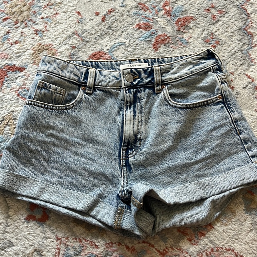 Pacsun light wash mom fit jean shorts